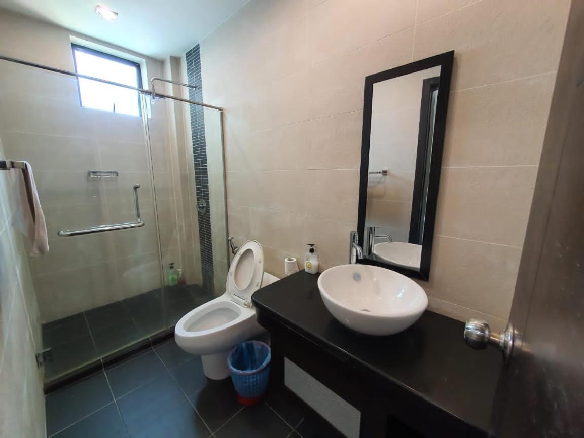 Aa Residen Luxury Condo Homestay 18Mins Walk Tanjung Aru Beach & Golf Course, Not Beach Side Resort 코타키나발루 외부 사진