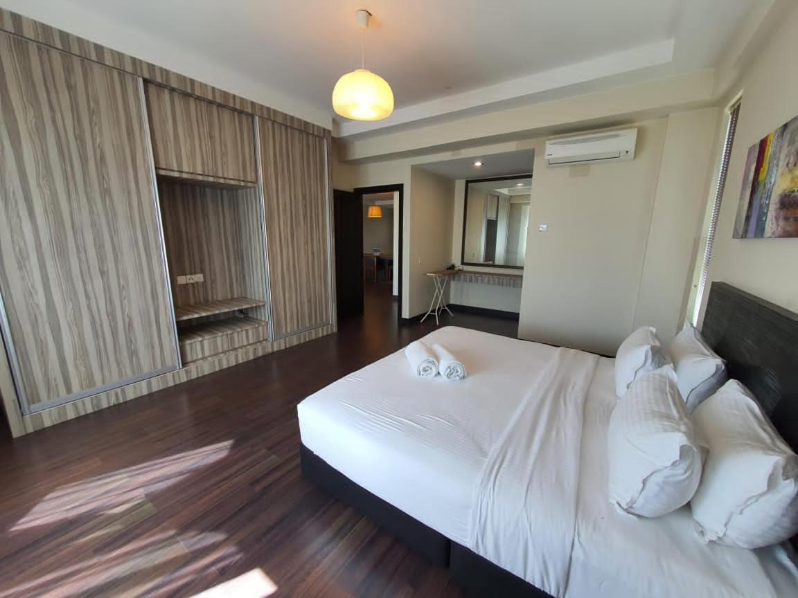 Aa Residen Luxury Condo Homestay 18Mins Walk Tanjung Aru Beach & Golf Course, Not Beach Side Resort 코타키나발루 외부 사진