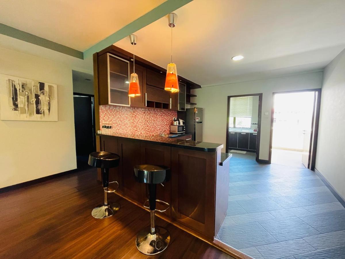 Aa Residen Luxury Condo Homestay 18Mins Walk Tanjung Aru Beach & Golf Course, Not Beach Side Resort 코타키나발루 외부 사진