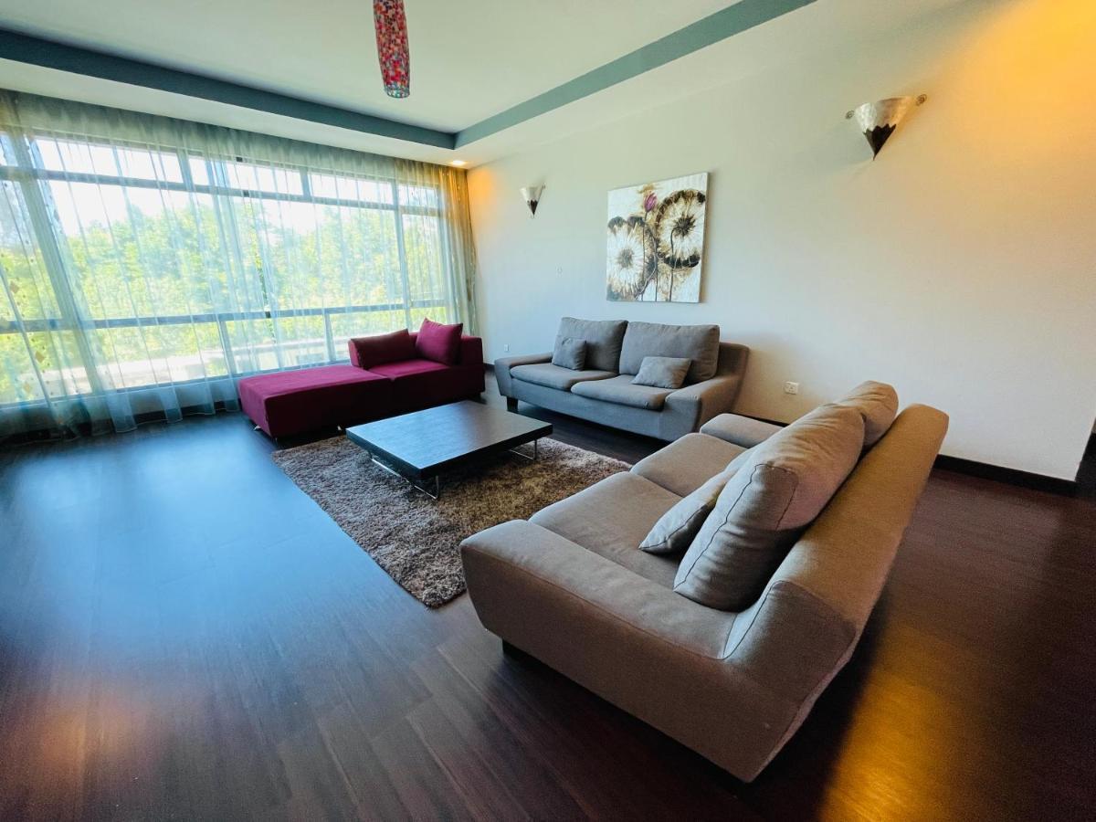 Aa Residen Luxury Condo Homestay 18Mins Walk Tanjung Aru Beach & Golf Course, Not Beach Side Resort 코타키나발루 외부 사진