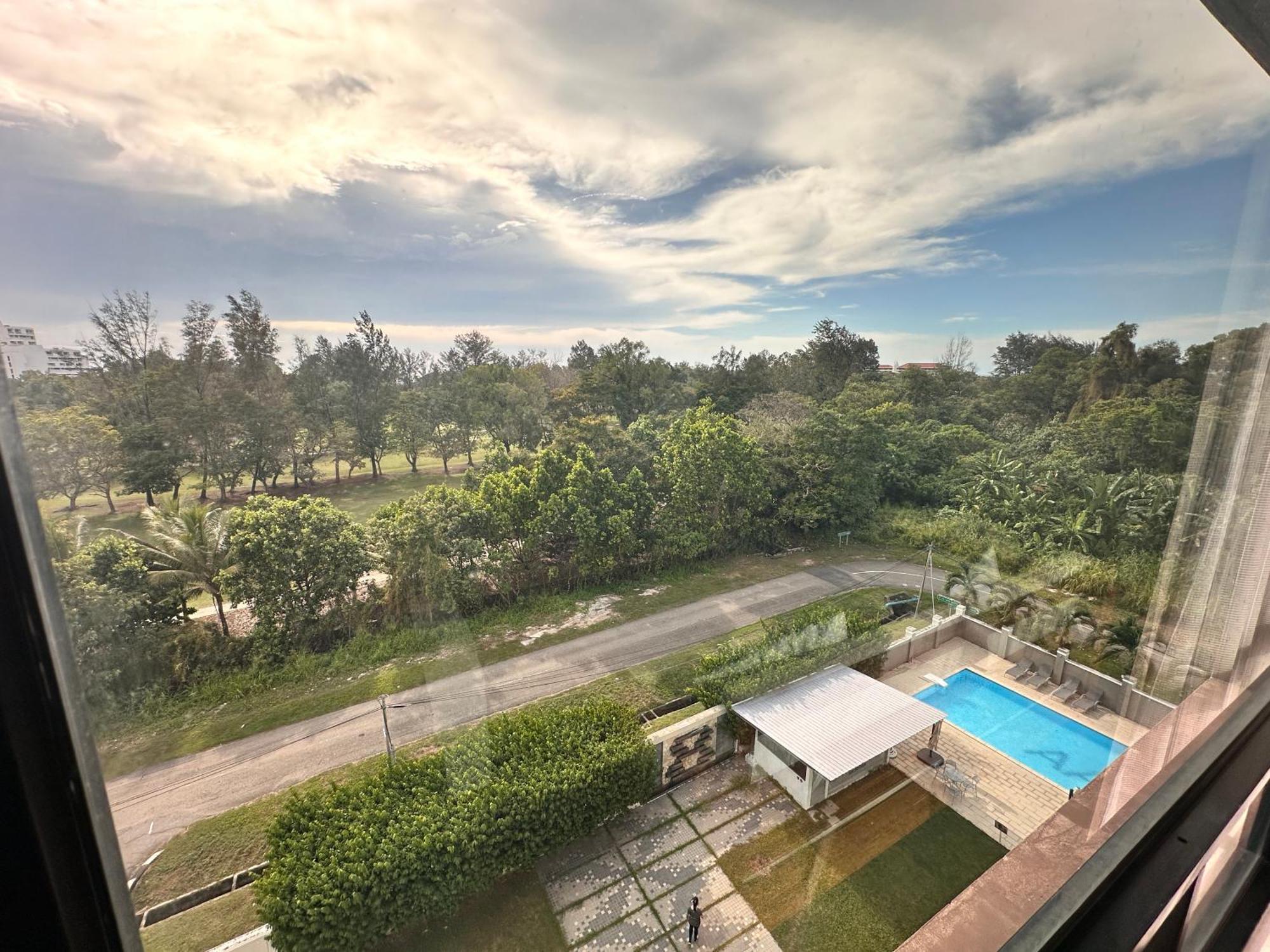 Aa Residen Luxury Condo Homestay 18Mins Walk Tanjung Aru Beach & Golf Course, Not Beach Side Resort 코타키나발루 외부 사진