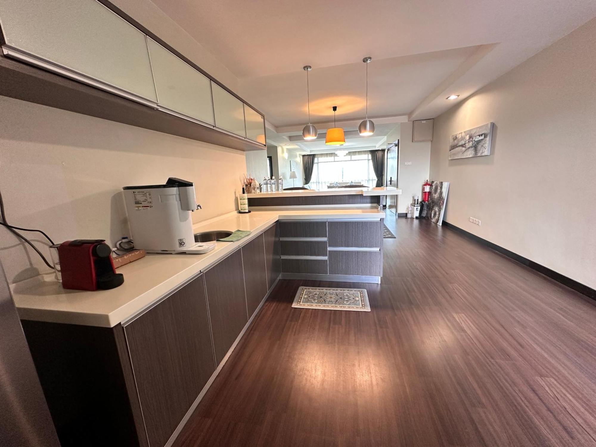 Aa Residen Luxury Condo Homestay 18Mins Walk Tanjung Aru Beach & Golf Course, Not Beach Side Resort 코타키나발루 외부 사진